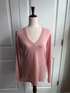 Woolly Women’s V Neck Long Sleeve Top Light Pink FLAWED Size Large